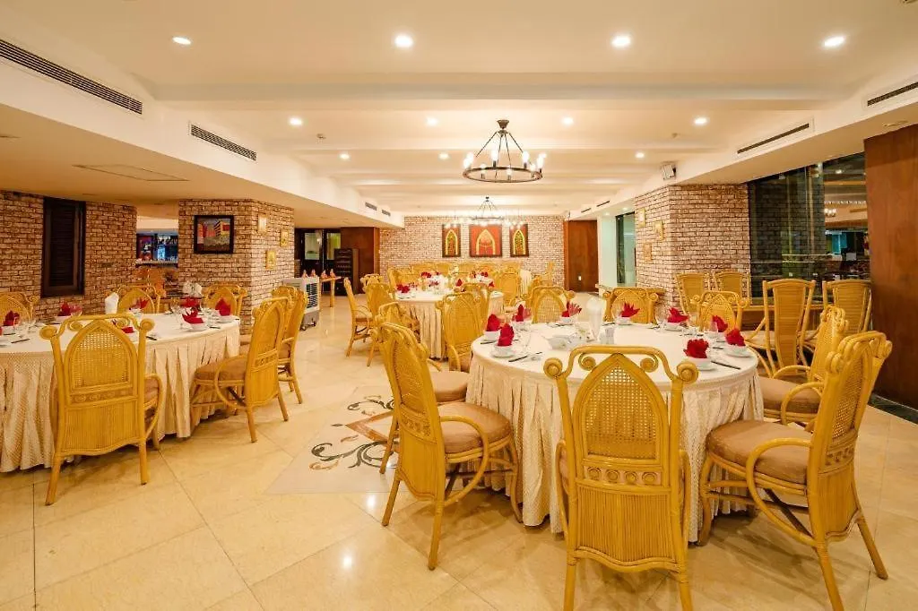 ****  Senriver Hotel Da Nang Vietnam