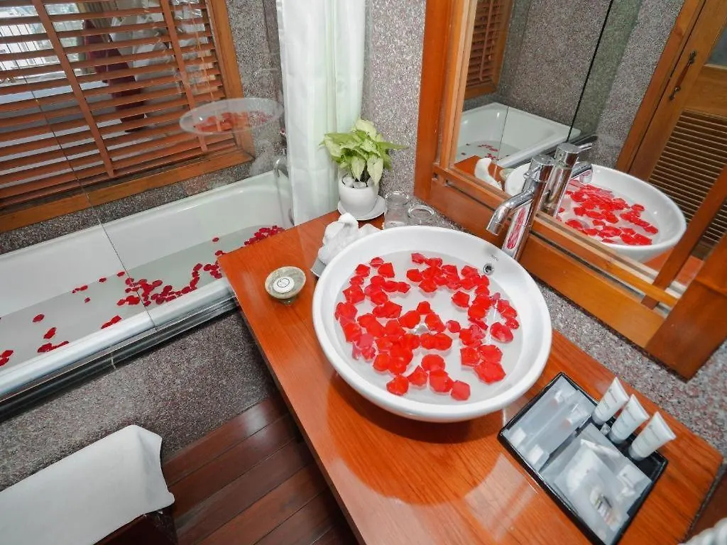 Senriver Hotel Da Nang 4*,